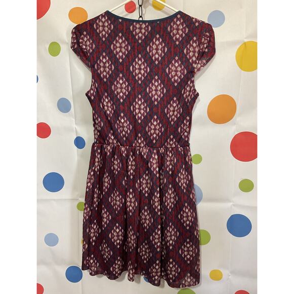 City Triangles Size Medium Dress - Picture 13 of 13